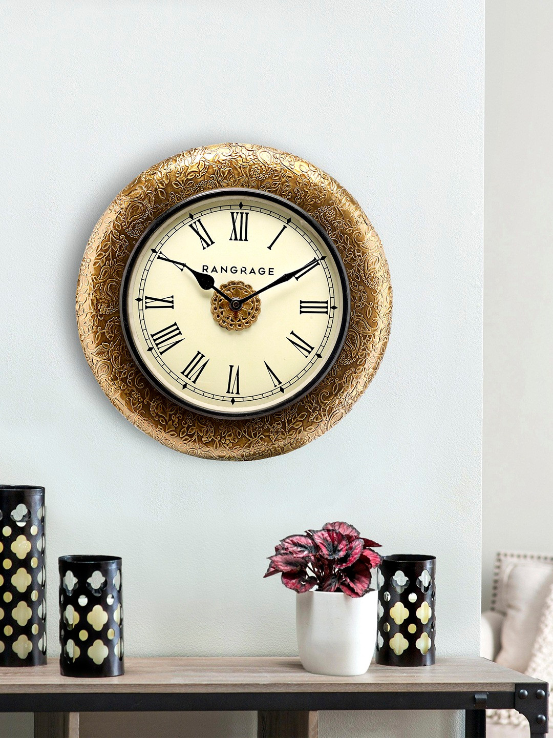 Buy RANGRAGE Cream Coloured & Gold Toned Dial Handcrafted Analogue Wall