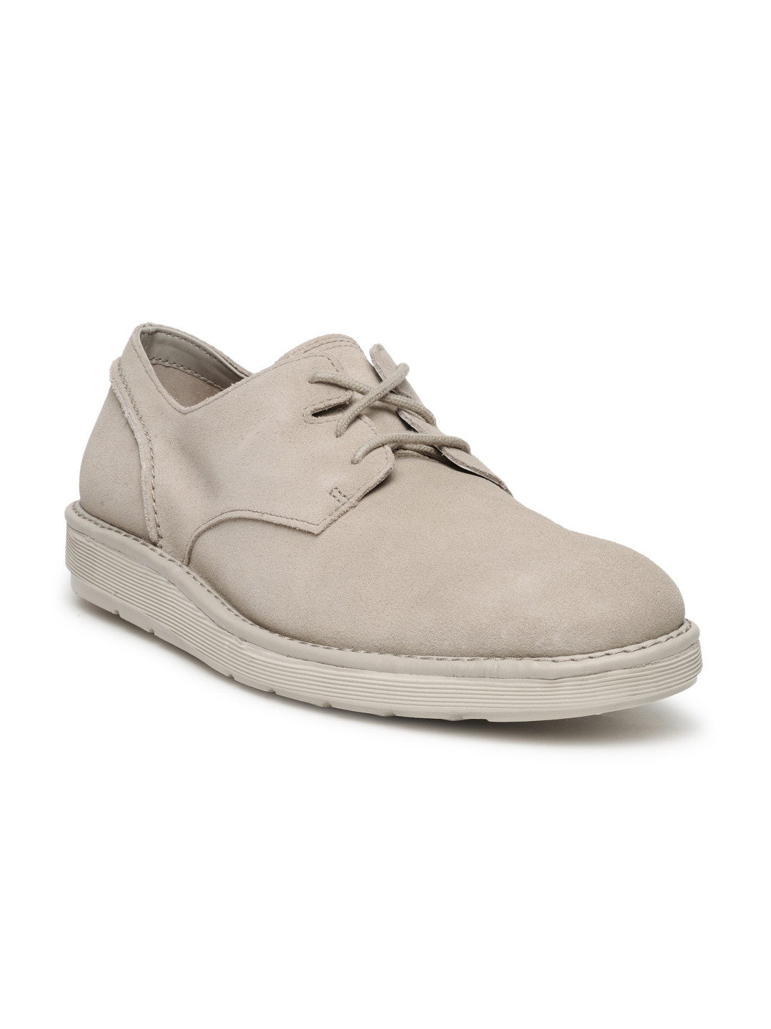 myntra clarks casual shoes