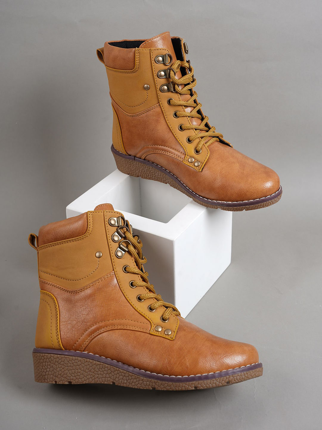 Buy SAPATOS Women Casual Boots - Boots for Women 21163560 | Myntra