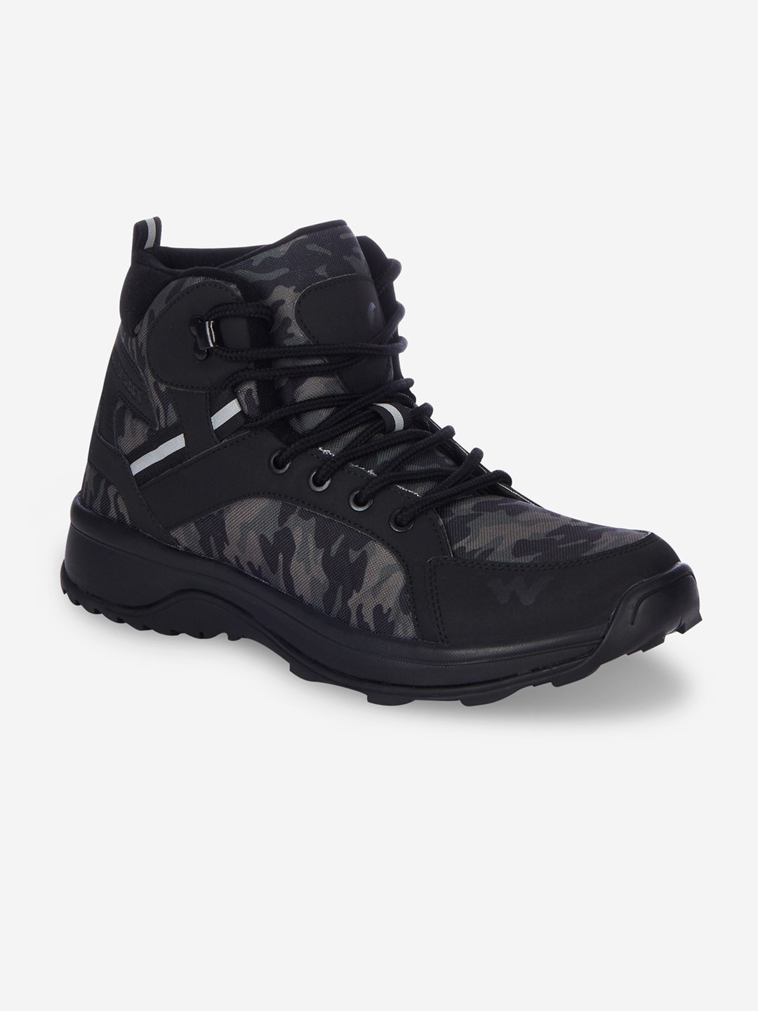 lightweight trekking shoes