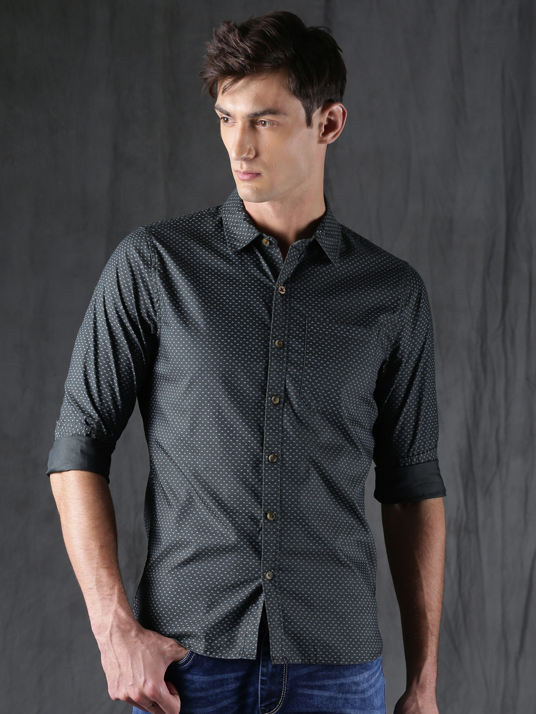 Buy WROGN Men Charcoal Grey Slim Fit Printed Casual Shirt Shirts for