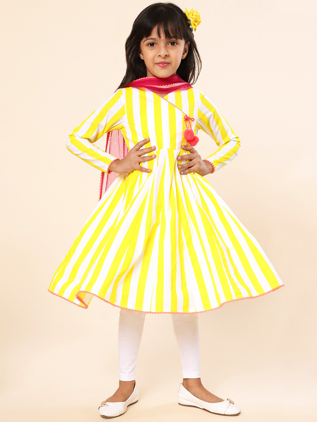 Girls Ethnic Motifs Printed Pleated Pure Cotton Kurta With Trousers & With Dupatta