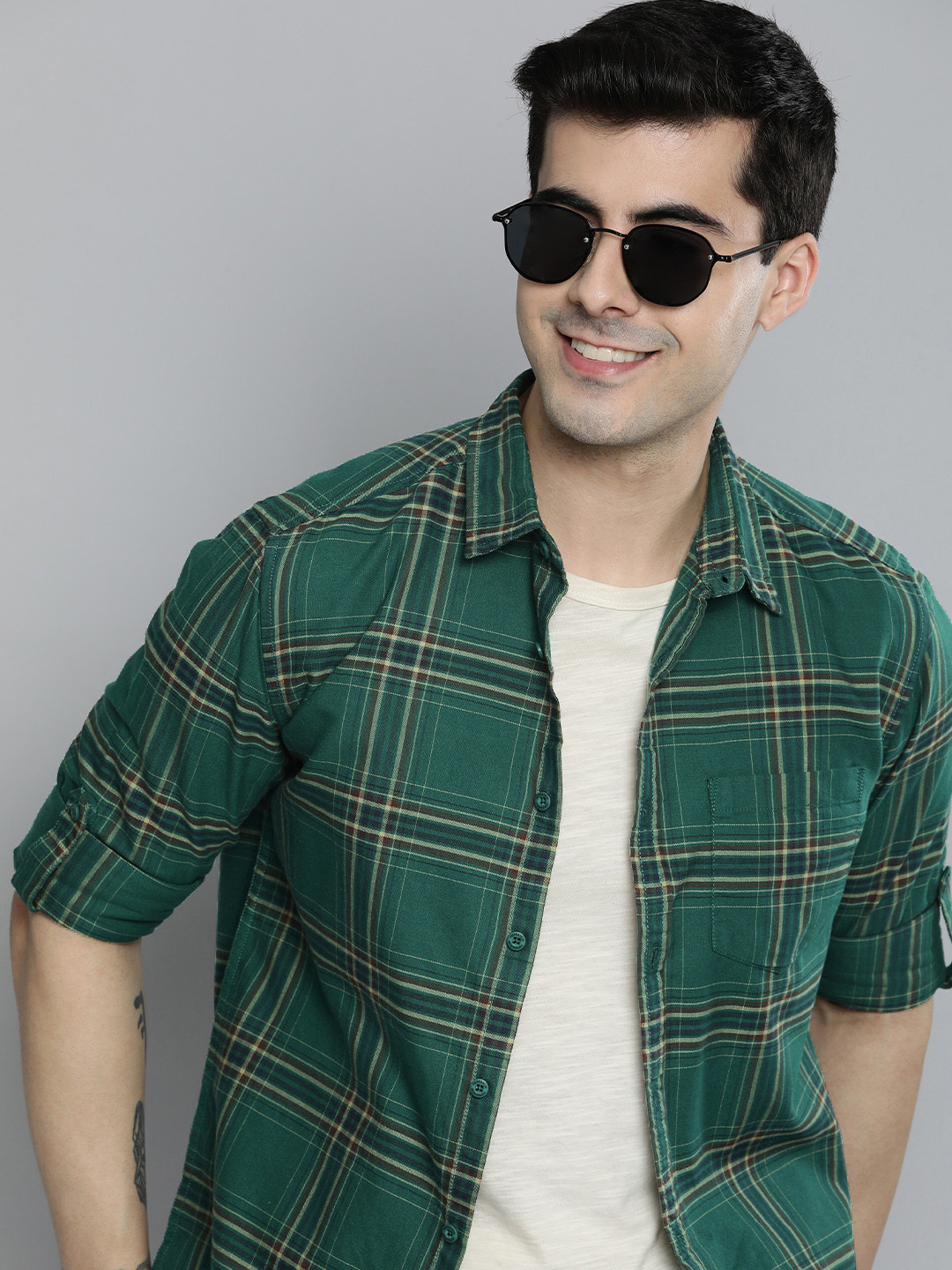 Men's Green Standard Slim Fit Tartan Checks Casual Shirt main image 1