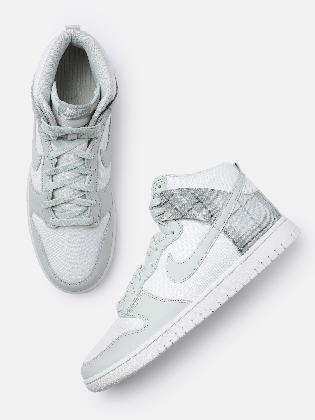 nike mid ankle shoes