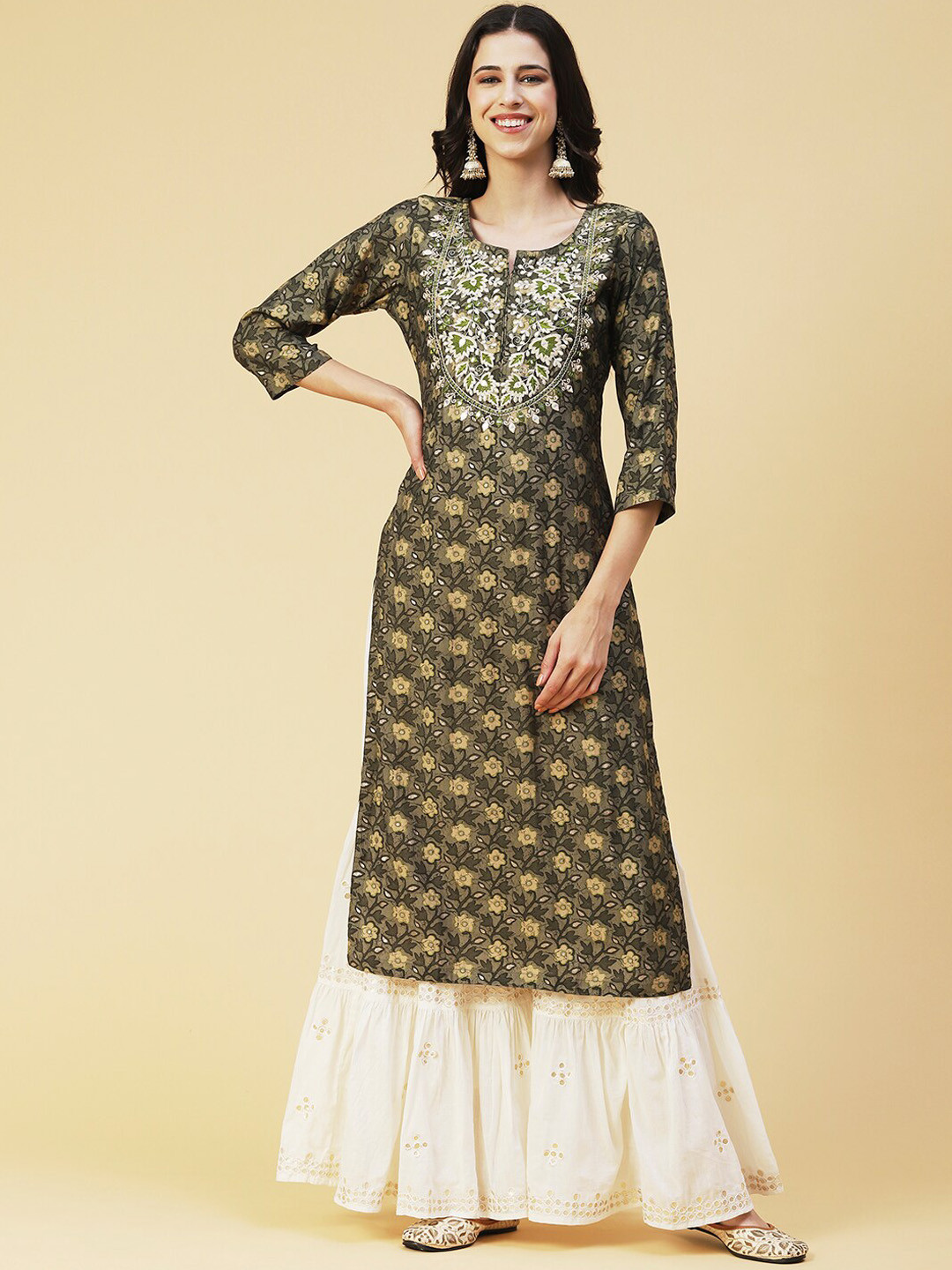 Buy FASHOR Embellished Printed Flared Sleeves Thread Work Kurta