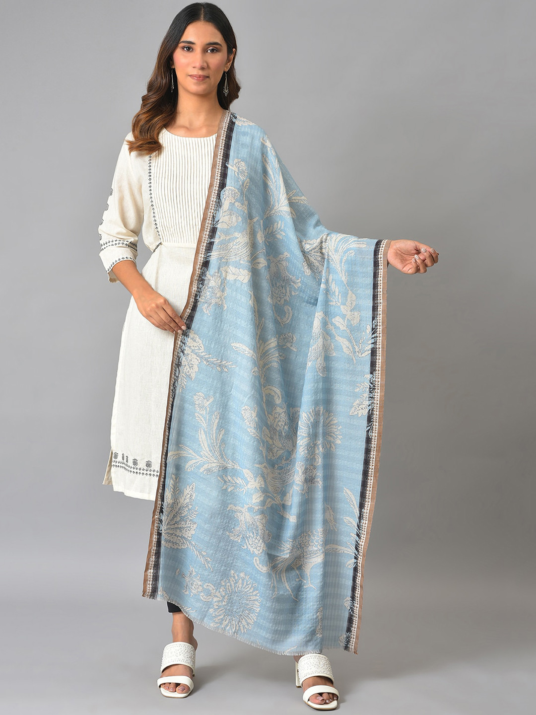 shawl myntra