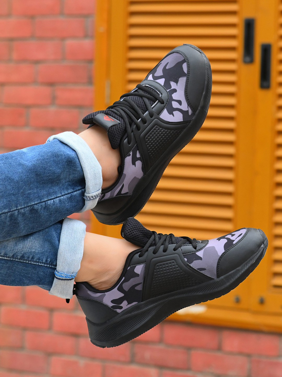 non mesh running shoes