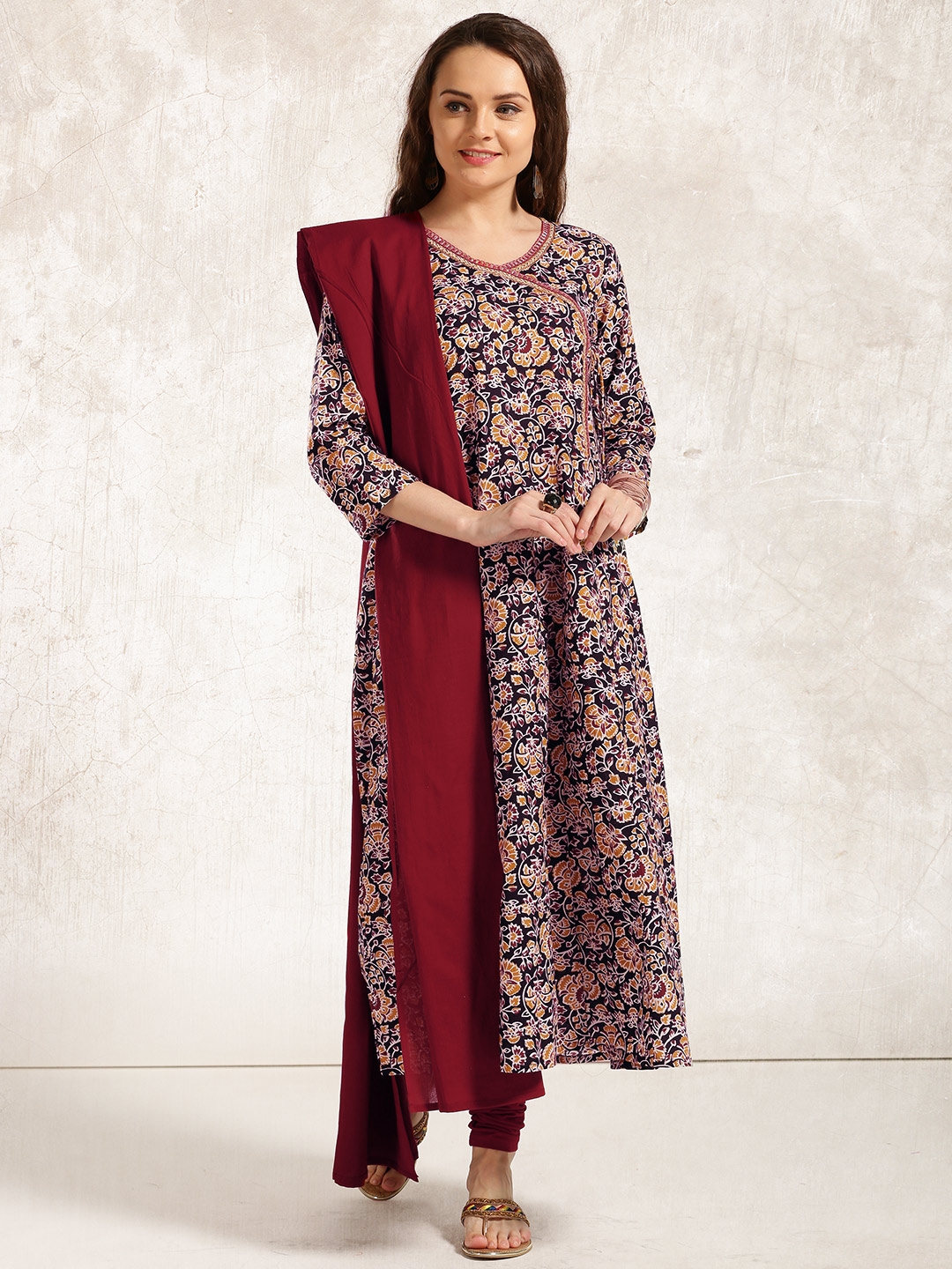 myntra anouk kurta set