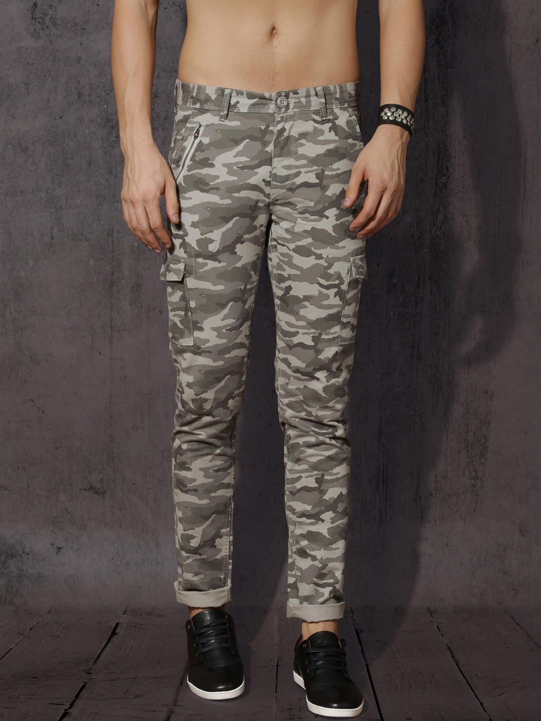 camo cargo joggers mens