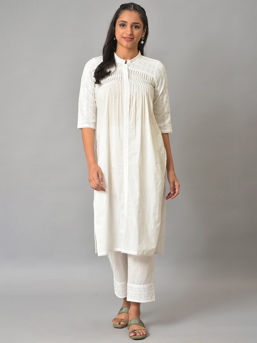 Women White Solid Kurta Set main image 1
