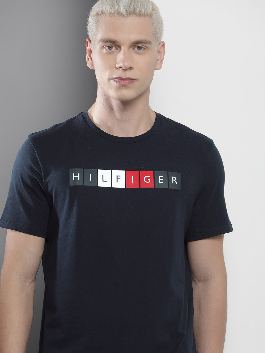 TOMMY HILFIGER - Man - T-shirt main image 0