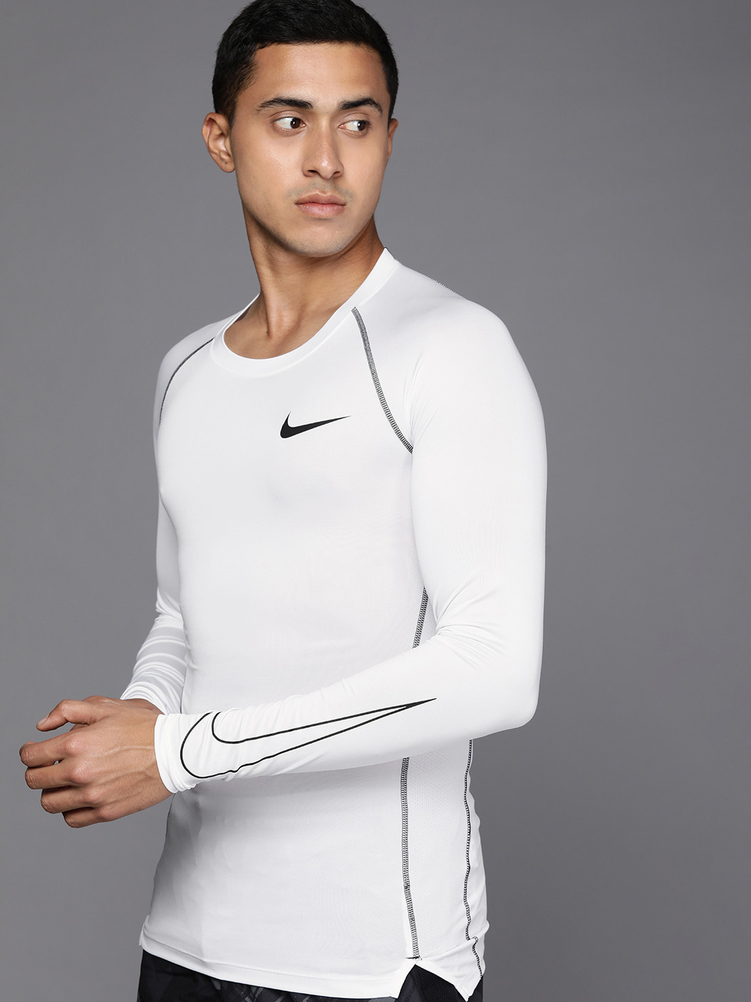 nike loose fit t shirt mens