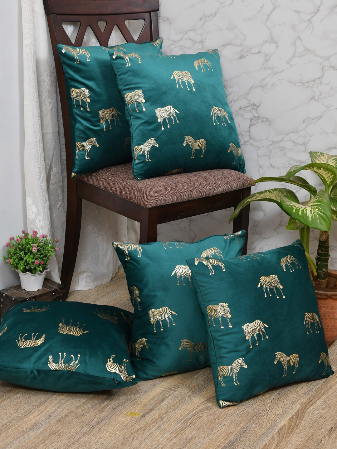 Buy Clasiko Set Of 5 Green Quirky Printed Velvet Square Cushion Covers