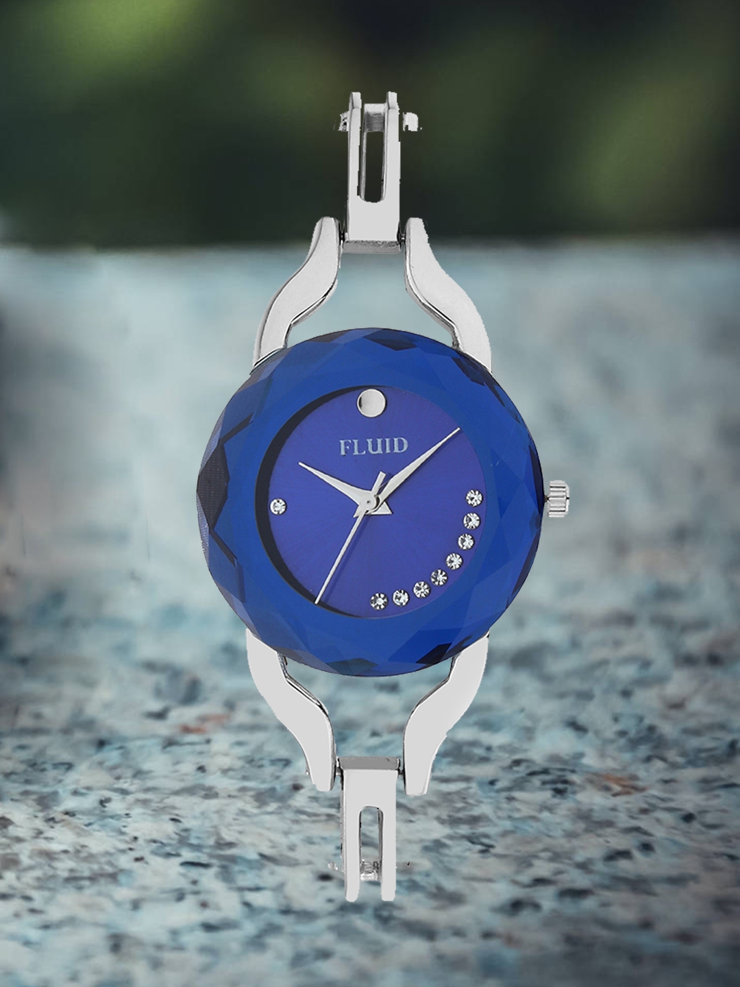 Buy FLUID Women Embellished Dial & Bracelet Style Straps Analogue Watch ...