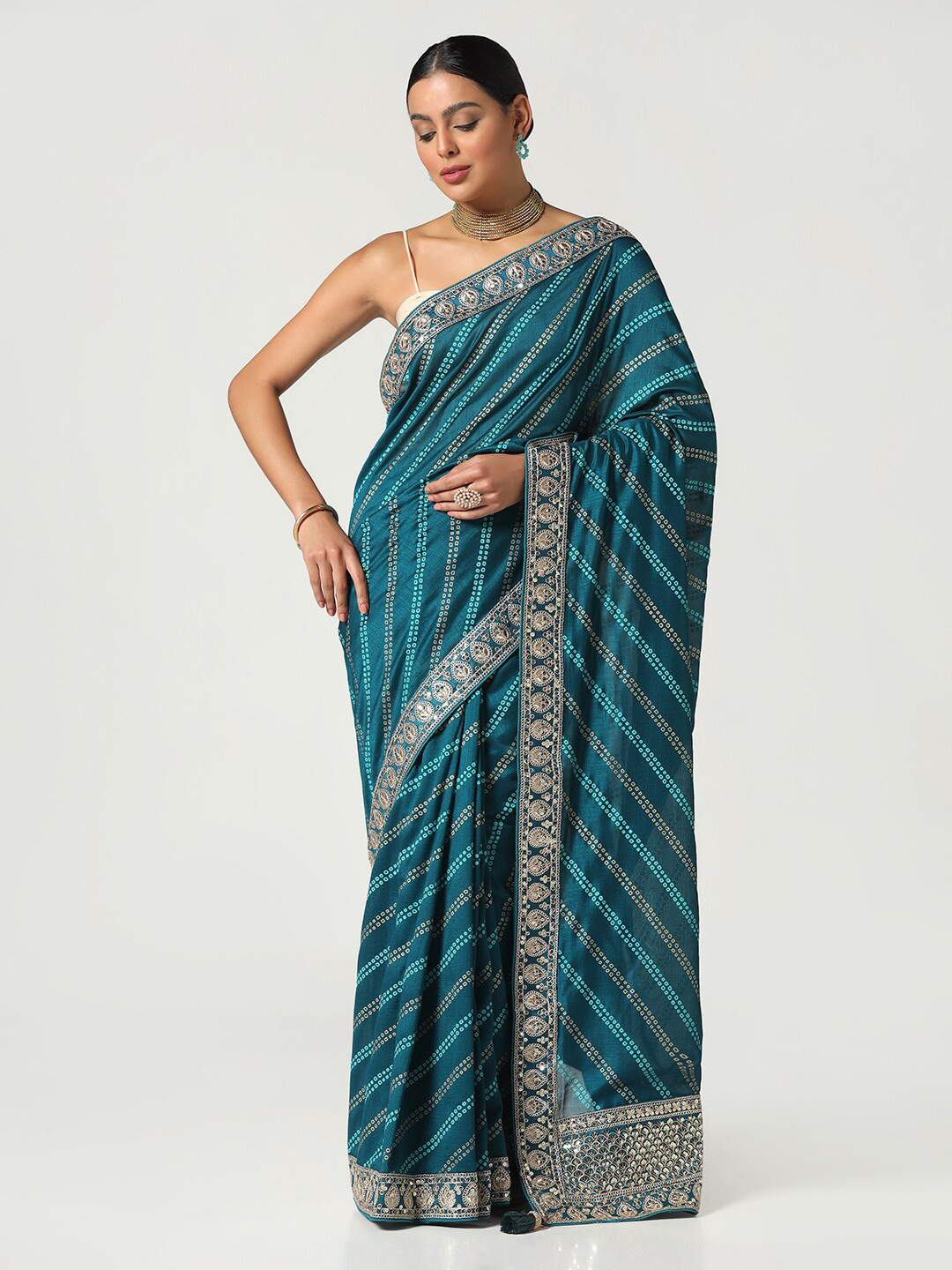 Buy BOMBAY SELECTIONS Embroidered Bandhani Printed Saree Sarees for
