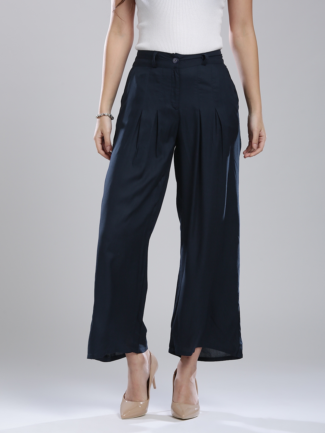 parallel trousers with top