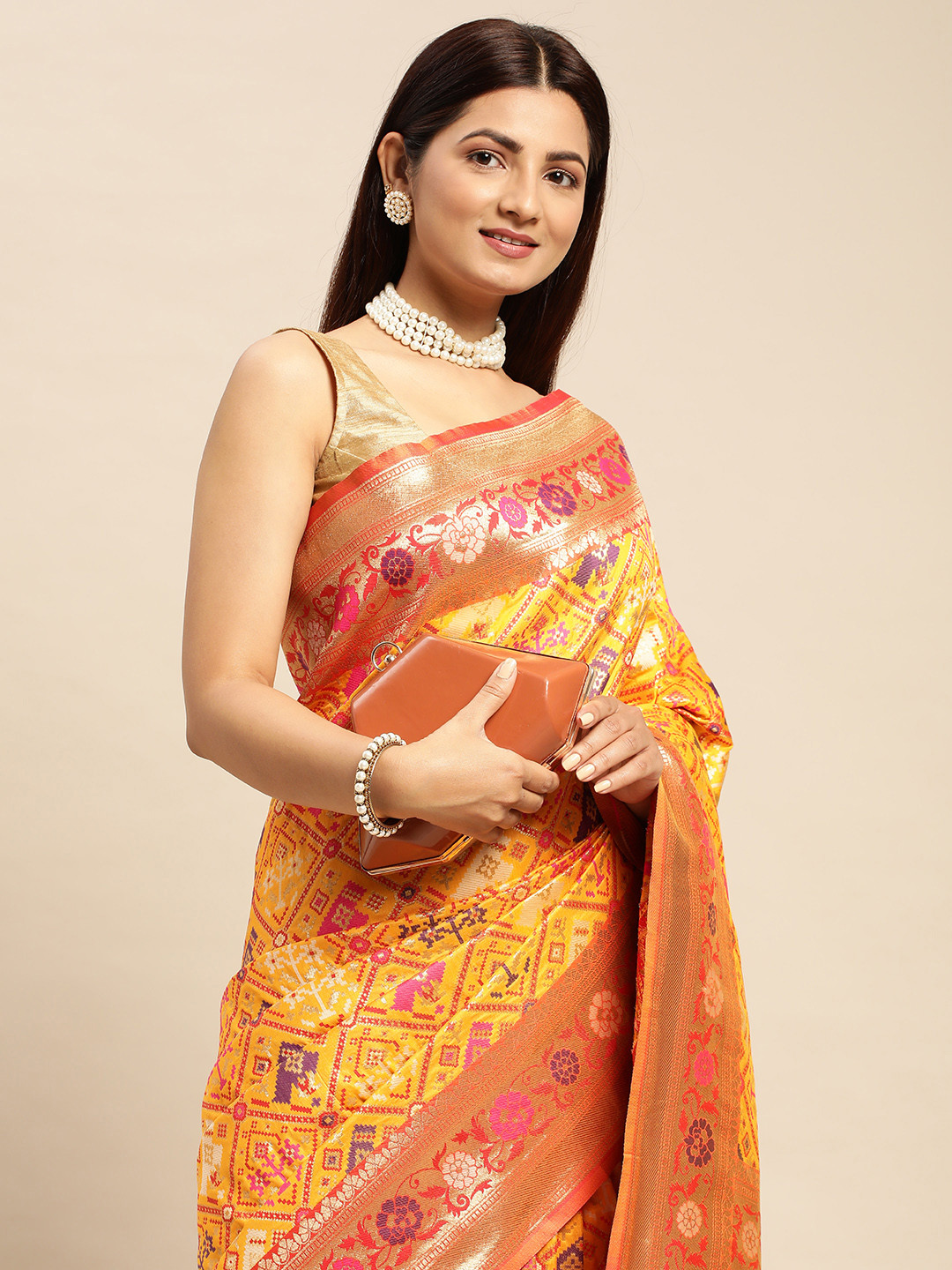buy-royal-rajgharana-saree-ethnic-motifs-zari-art-silk-patola-sarees