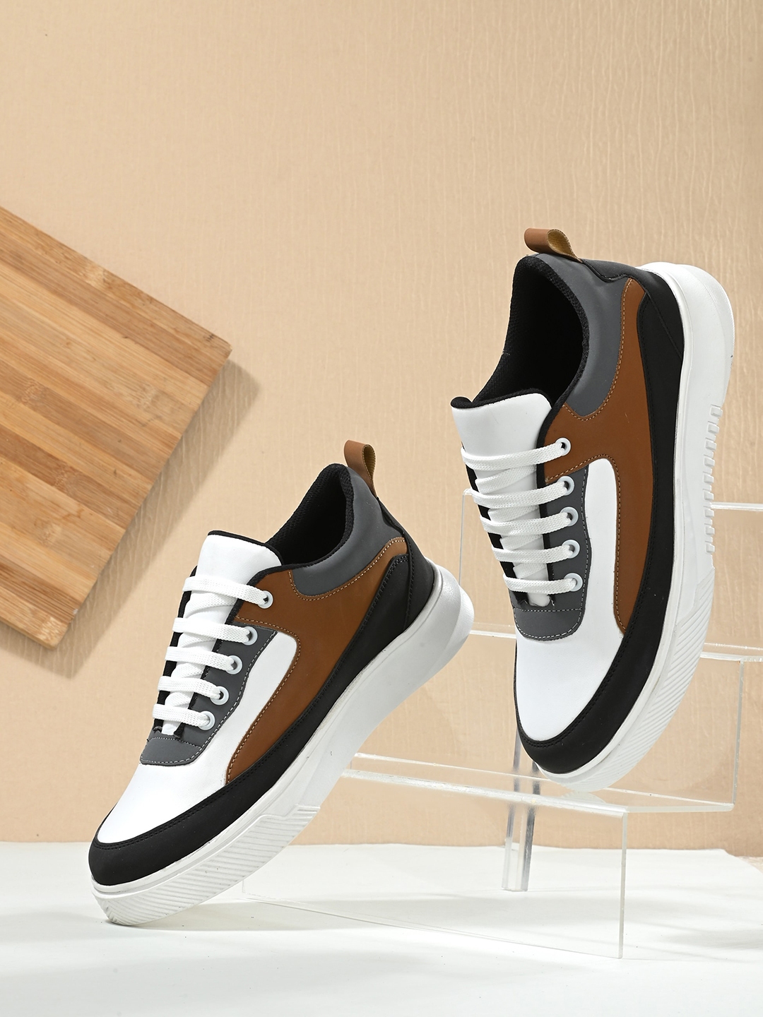 Buy Roadster The Lifestyle Co. Men Colourblocked Lightweight Sneakers ...