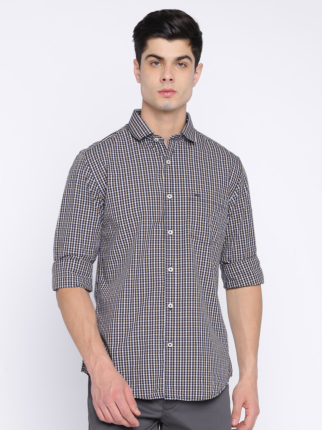 Buy Peter England Casuals Men Blue & White Slim Fit Checked Casual