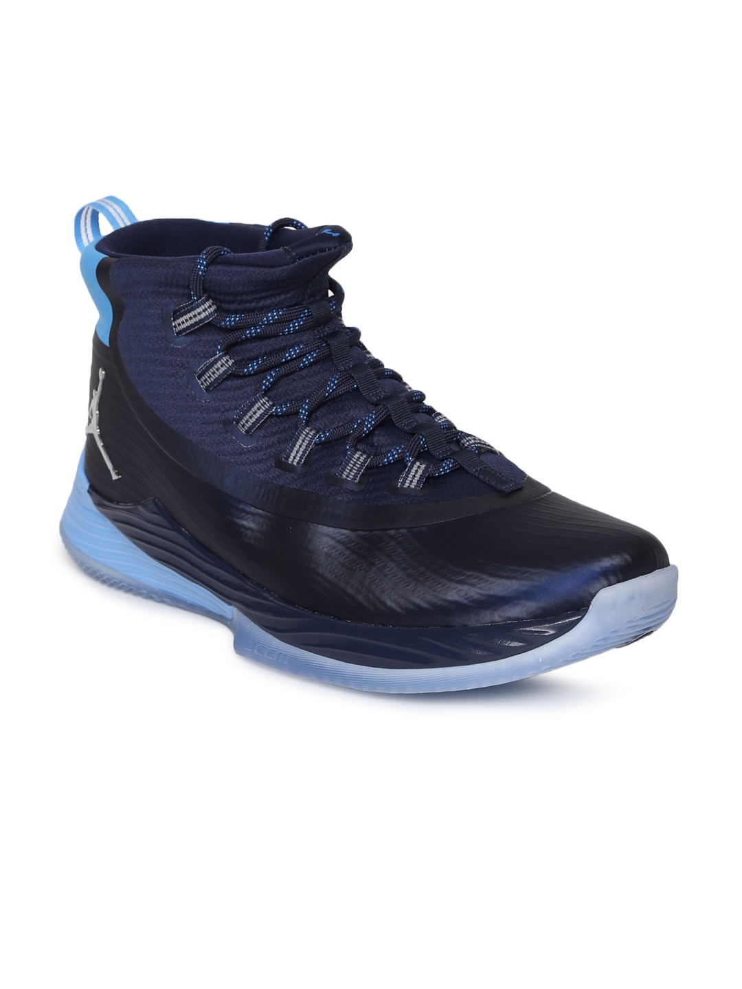 mid top basketball shoes nike