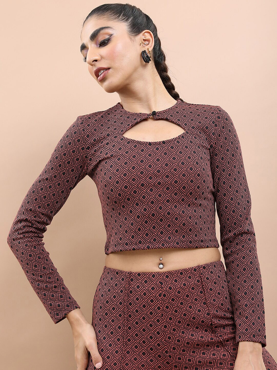 YALIVTA JOSI CROP FITTED TOP - ADULT #YAL109