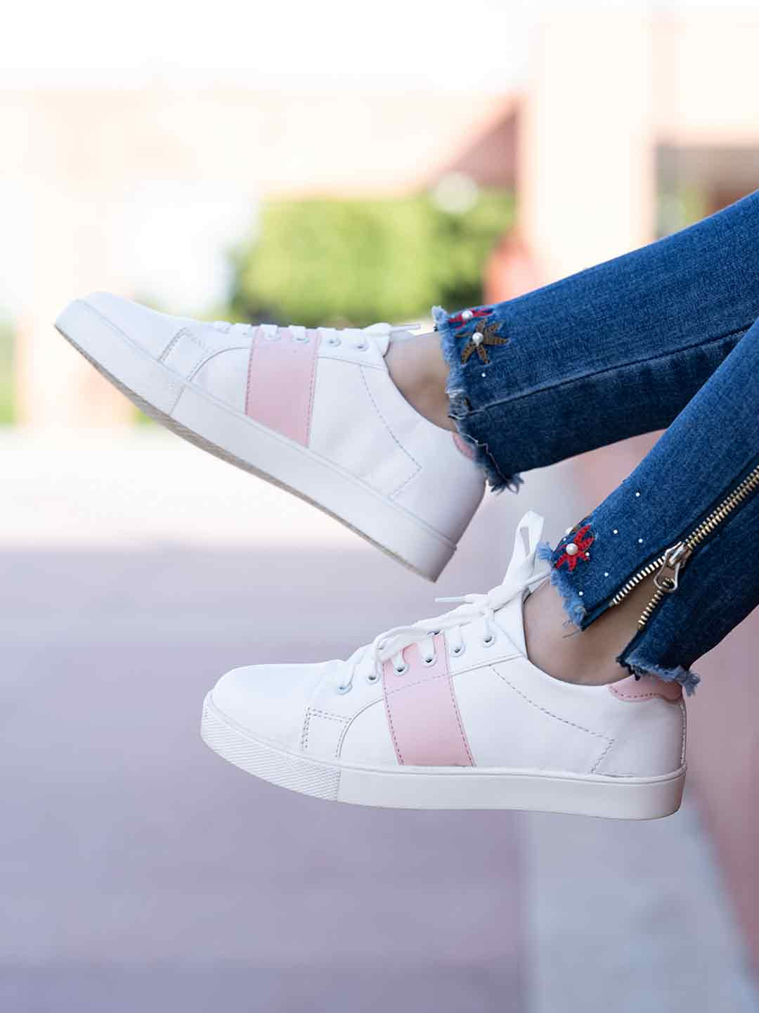 Buy Shoetopia Girls Colourblocked Lightweight Sneakers Casual Shoes