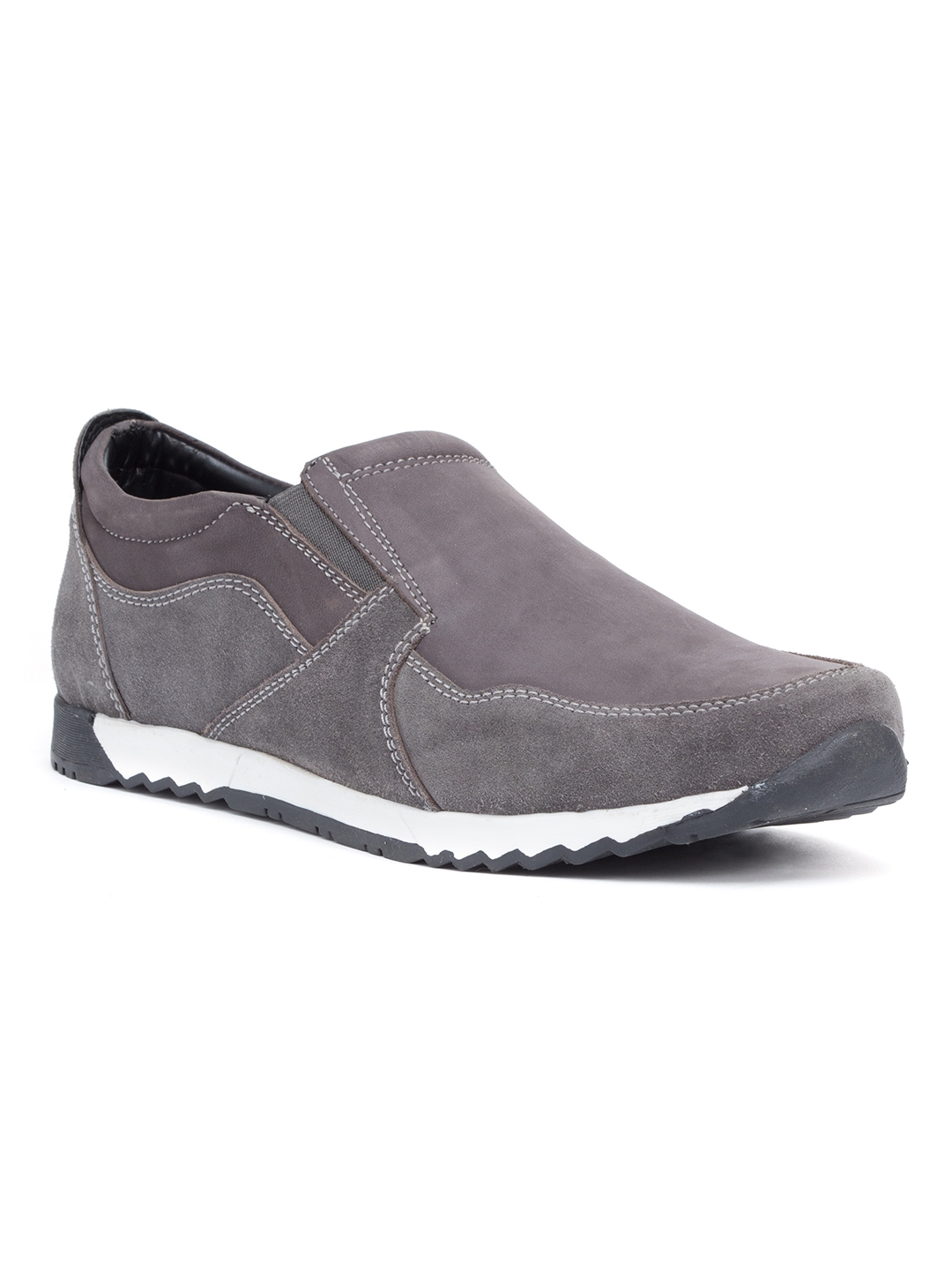 bata sports shoes for men