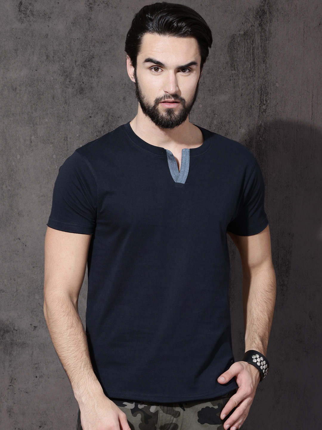 Buy Roadster Men Navy Solid Round Neck Pure Cotton T Shirt - Tshirts ...