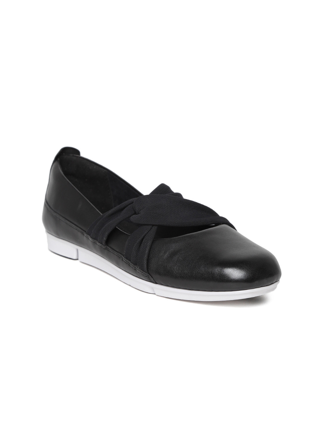 clarks leather sneakers womens