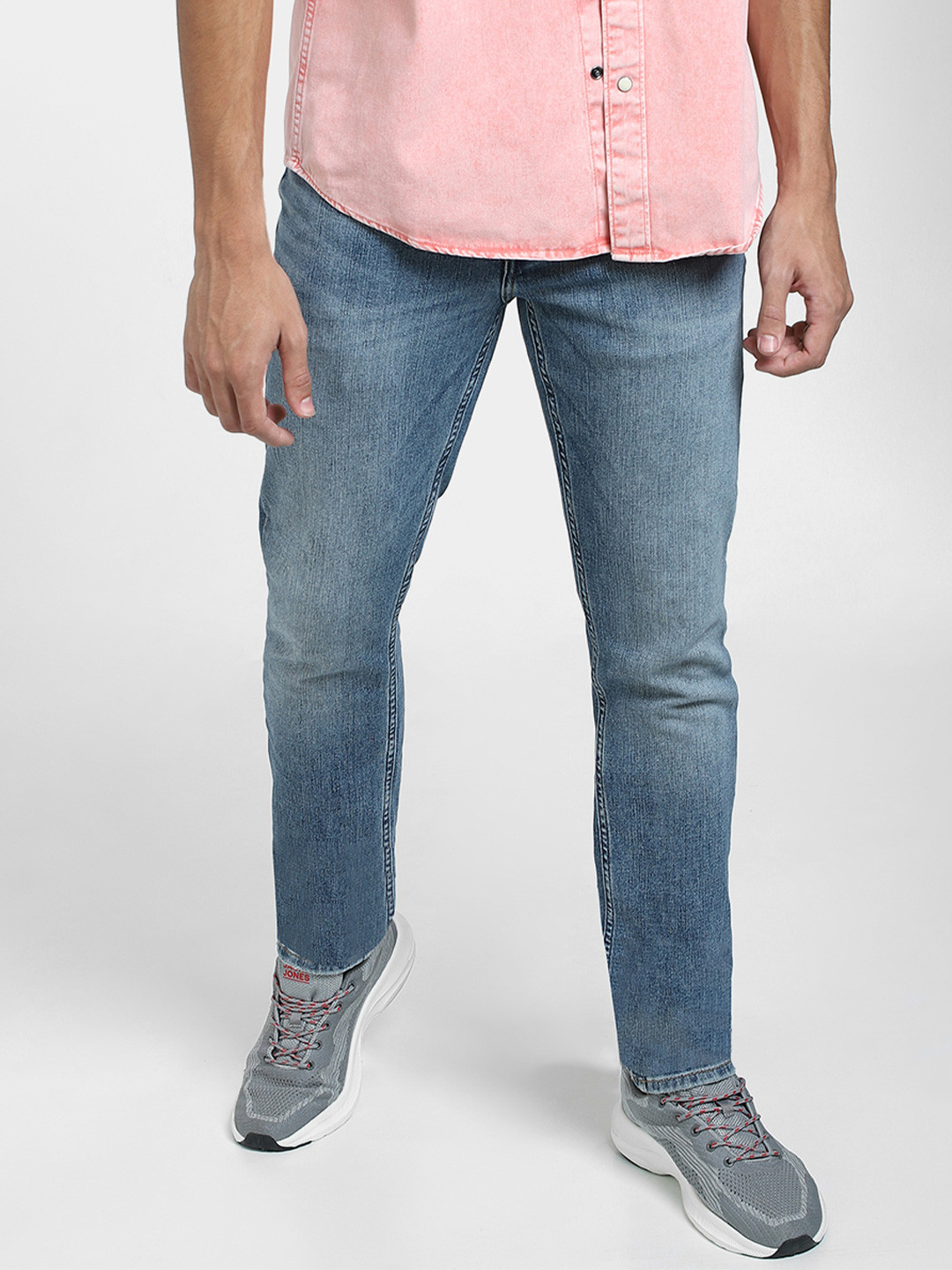 Men's Blue Solid Straight Fit Low-rise Heavy Fade Jeans