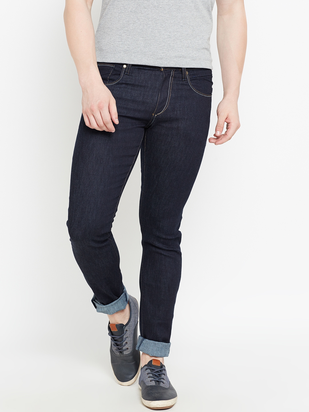 slim fit mid rise jeans