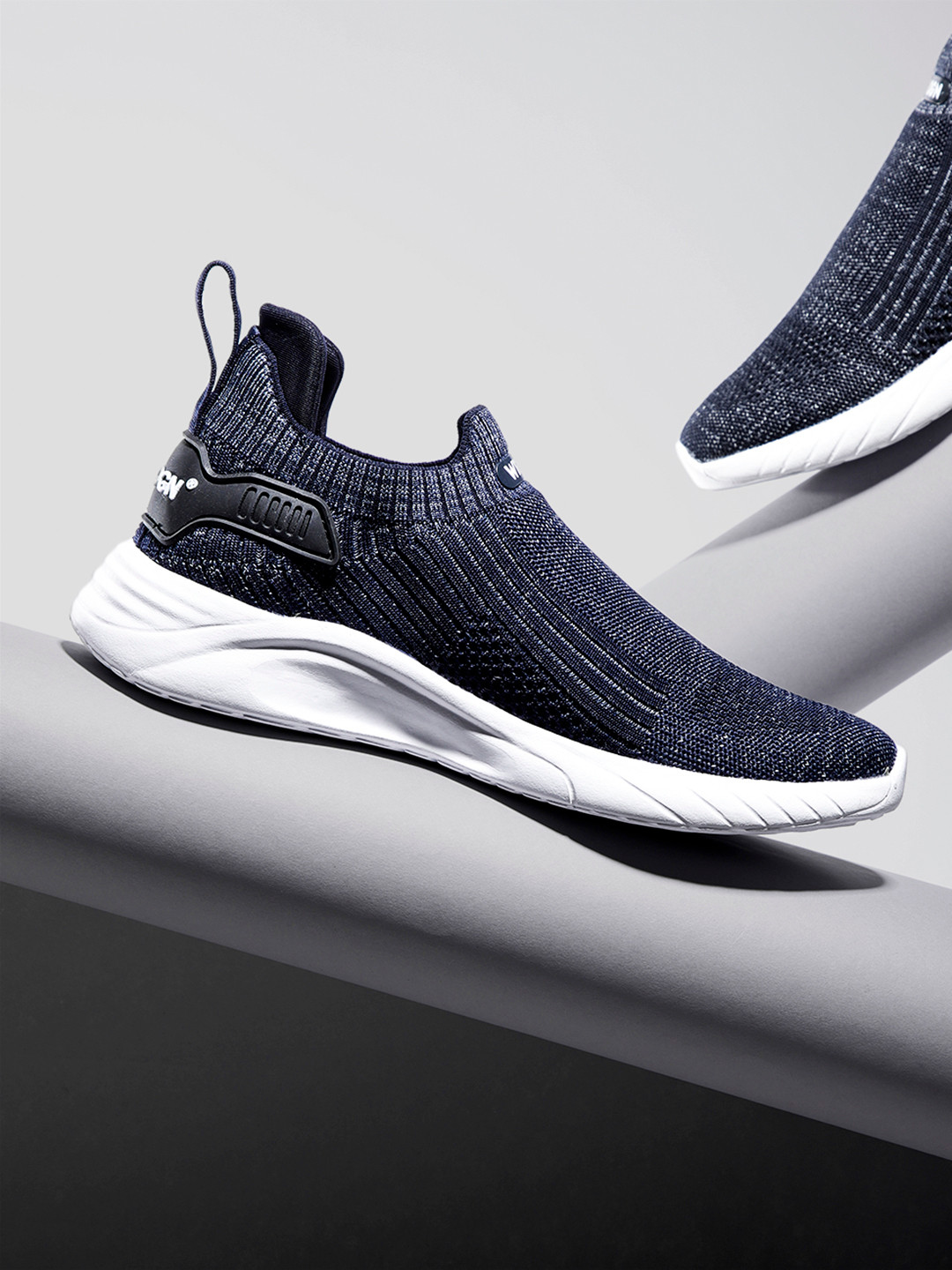 wrogn slip on sneakers