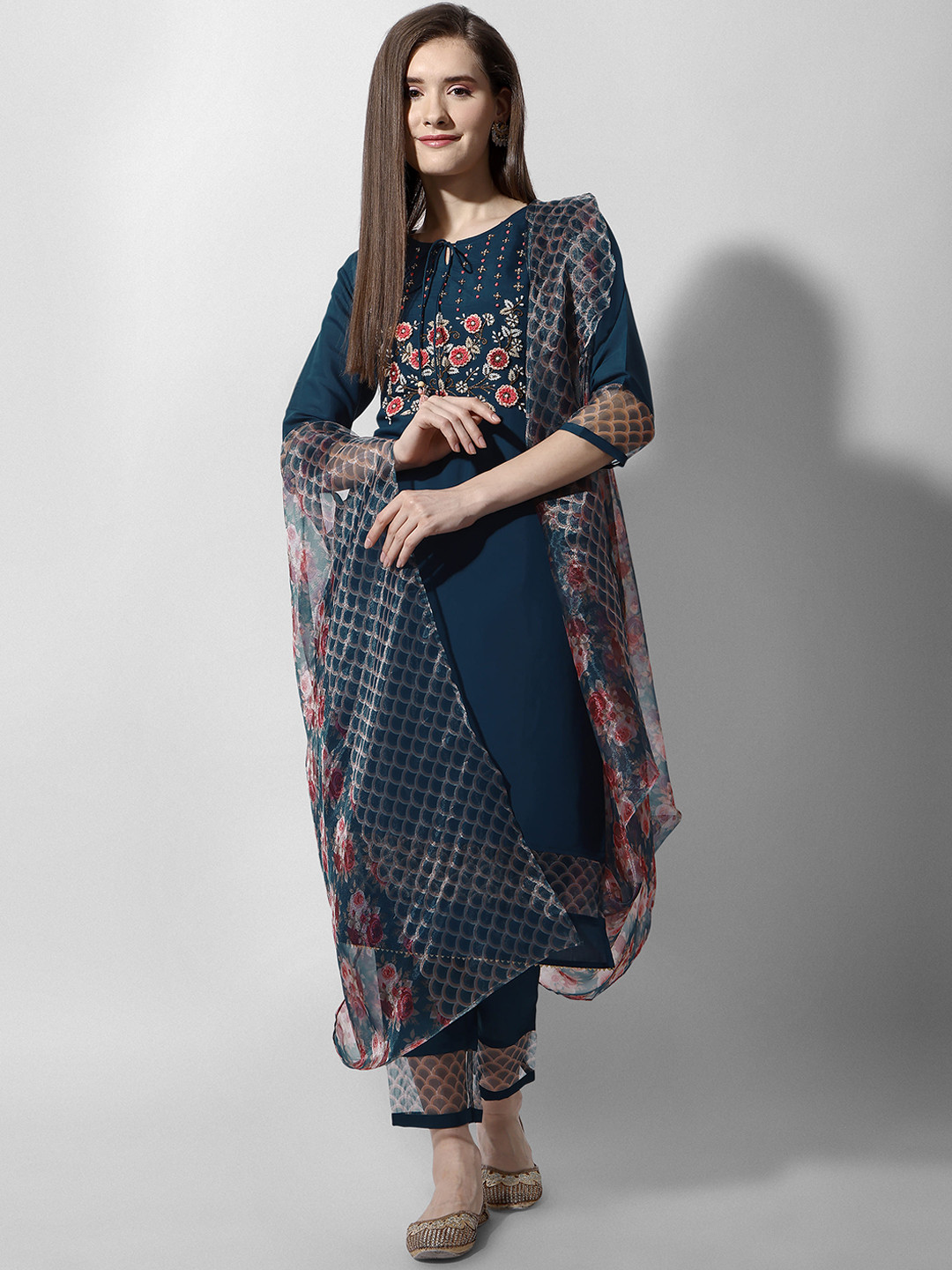 Women Floral embroidered v_neck chanderi Kurta Trouser & Dupatta Set