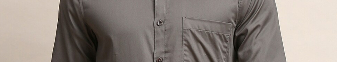 Buy INVICTUS Original Slim Fit Spread Collar Pure Cotton Formal Shirt ...