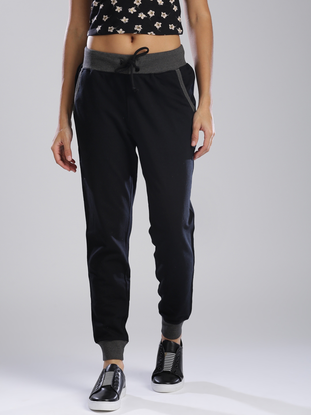 joggers track