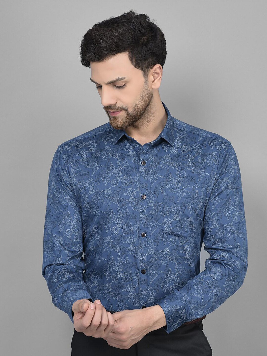 Men's Navy Blue Slim Fit Floral Printed Spread Collar Cotton Casual Shirt main image 0