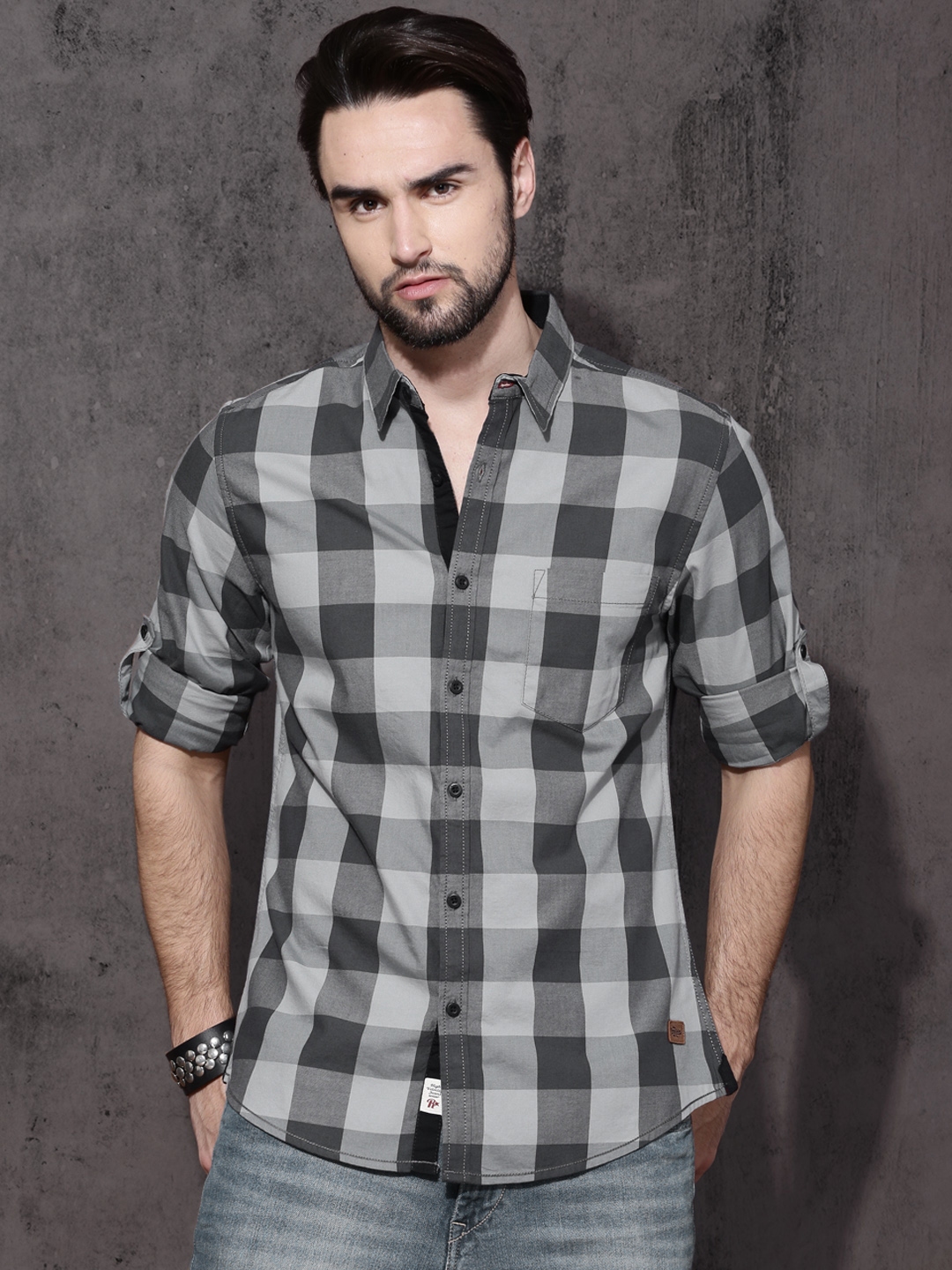 Buy Roadster Men Grey Regular Fit Checked Sustainable Casual Shirt ...