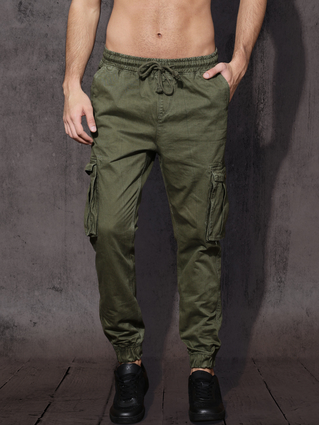 Buy Roadster Men Olive Green Regular Fit Solid Cargos  - Trousers for Men 2291317 | Myntra