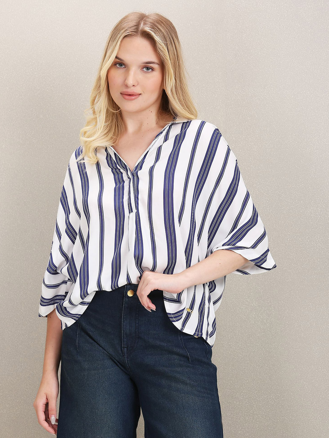 Roxy Shirt – Oversized Vertical Stripe Boxy Fit (Unisex)