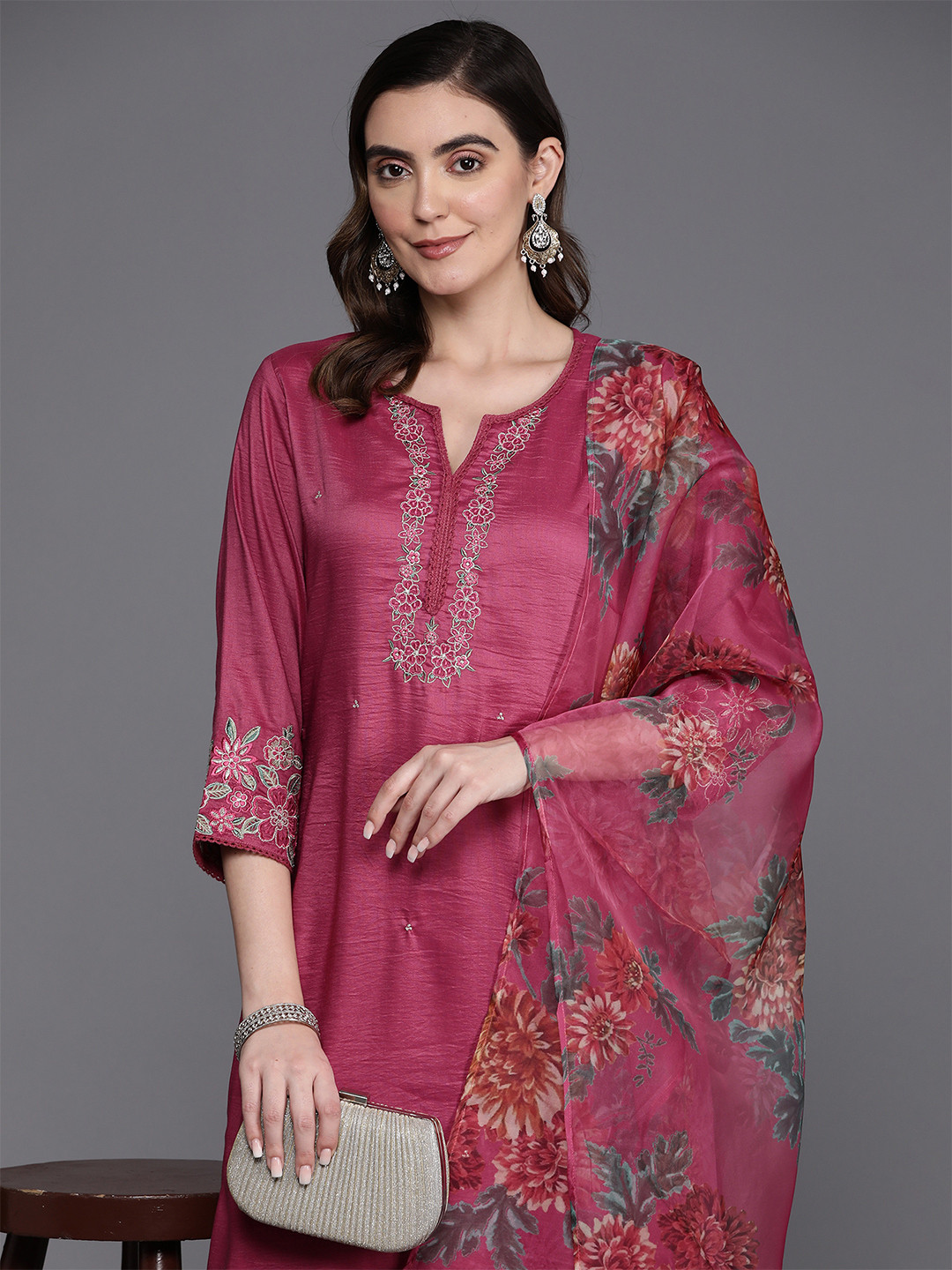 Floral Embroidered Regular Thread Work Kurta with Trousers & Dupatta