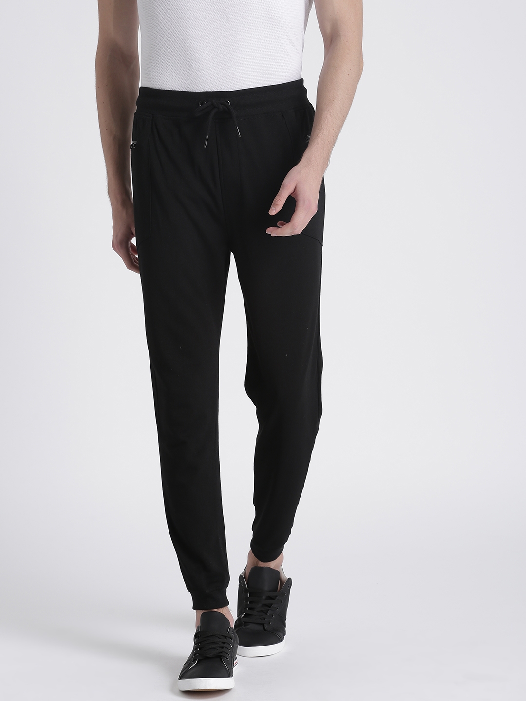 joggers myntra