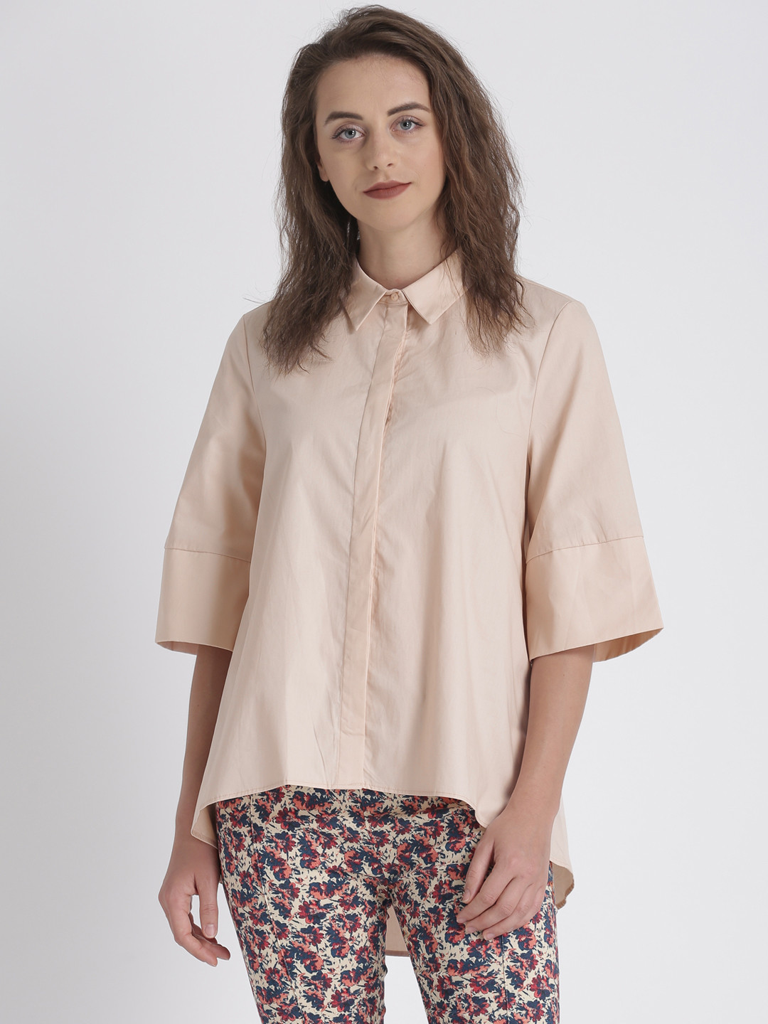 Women's Peach Shirt Collar Studded Shirt Style Crop Top