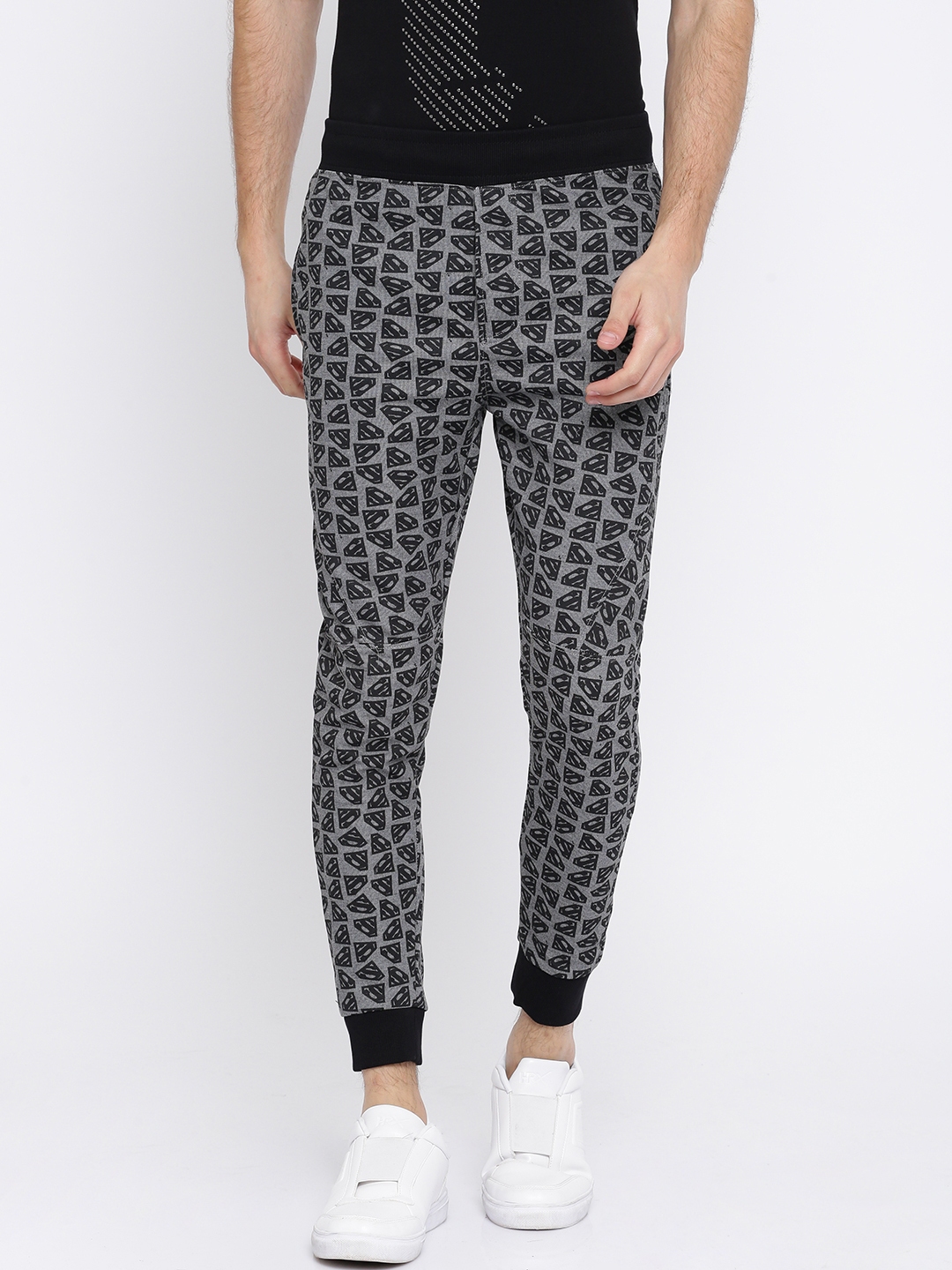 joggers myntra