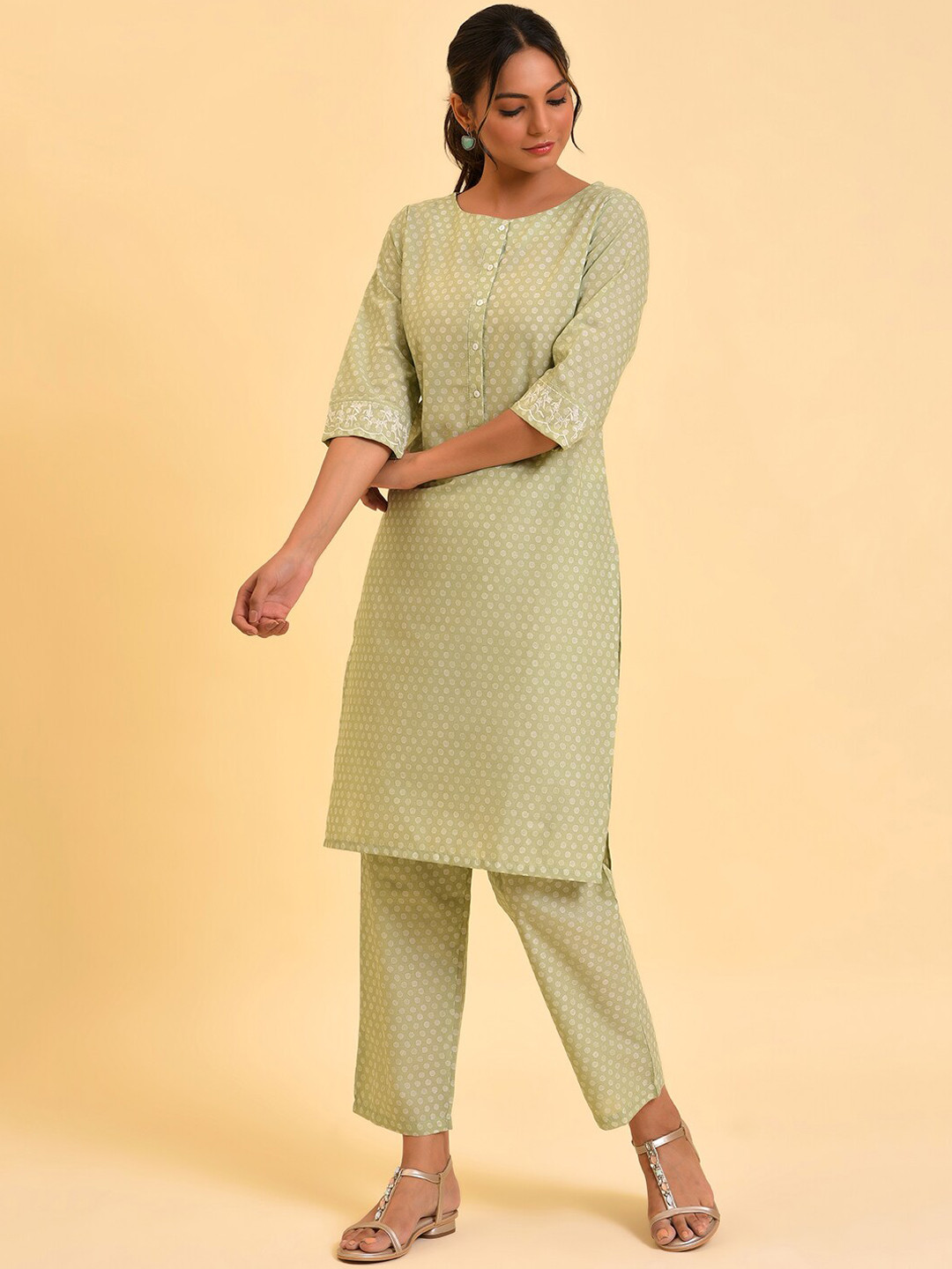 Women Green & White Kurta Set