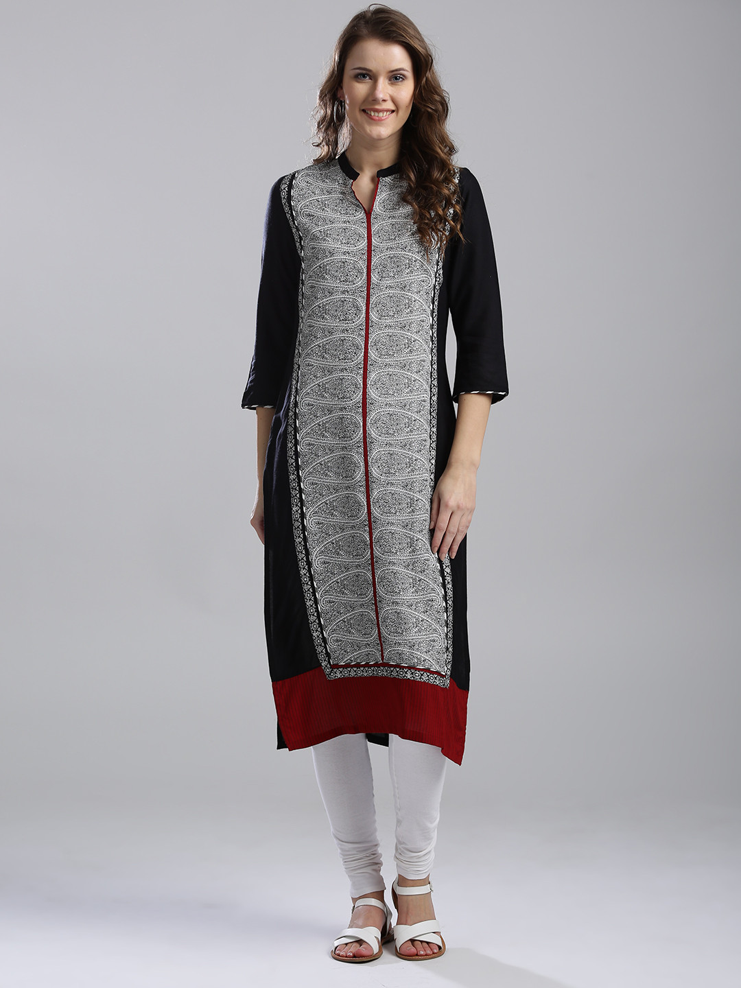 Black & White Printed Straight Kurta With Round Neck & 3/4 Sleeves