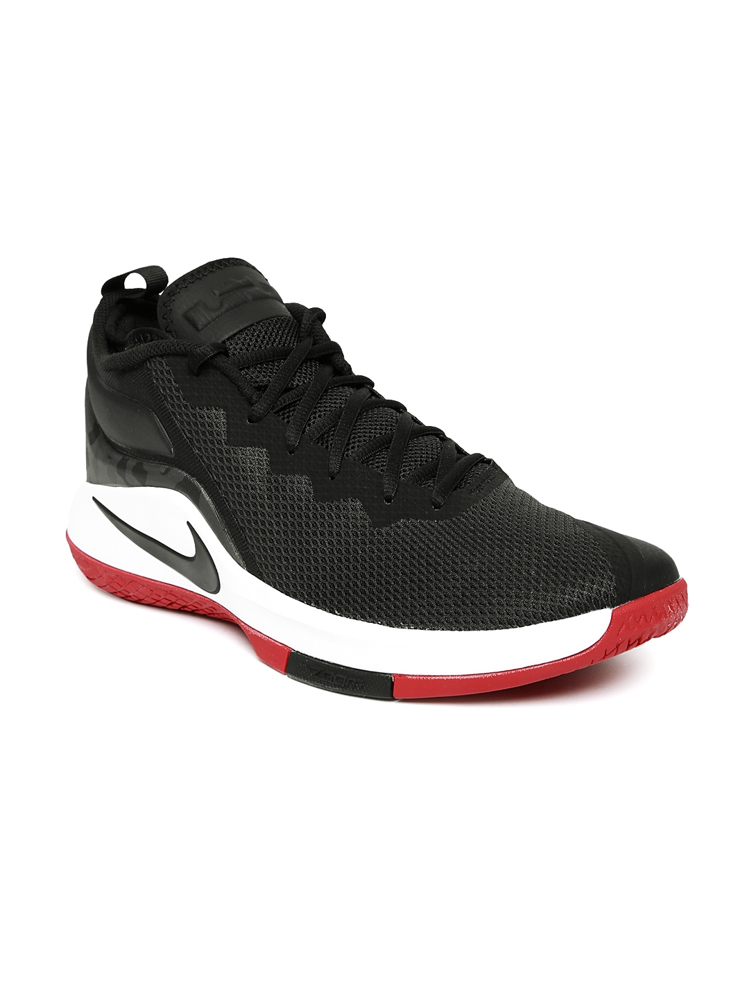 nike men's sports shoes myntra