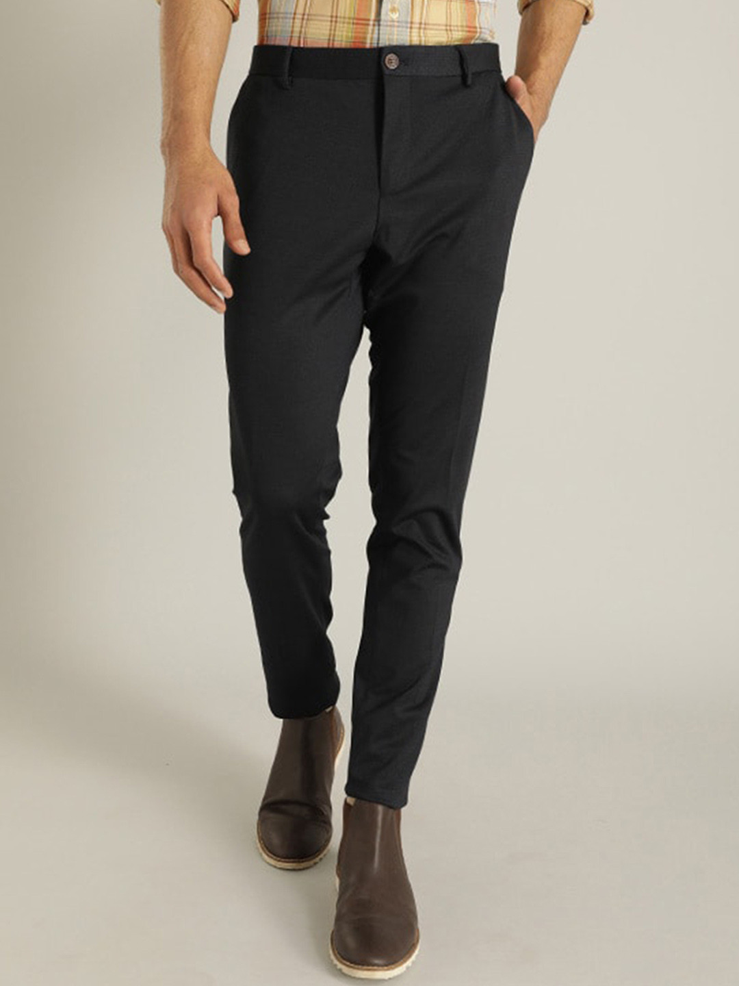 Buy Indian Terrain Men Mid Rise Brooklyn Slim Fit Pure Cotton Chinos ...