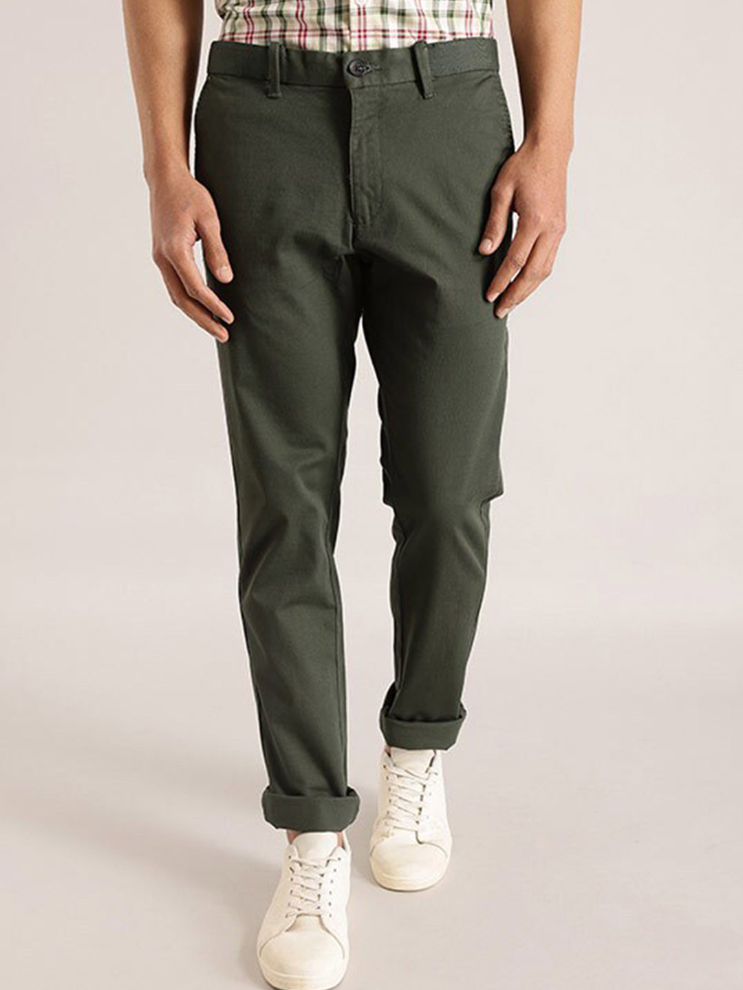 Buy Indian Terrain Men Brooklyn Slim Fit Pure Cotton Chinos Trousers ...