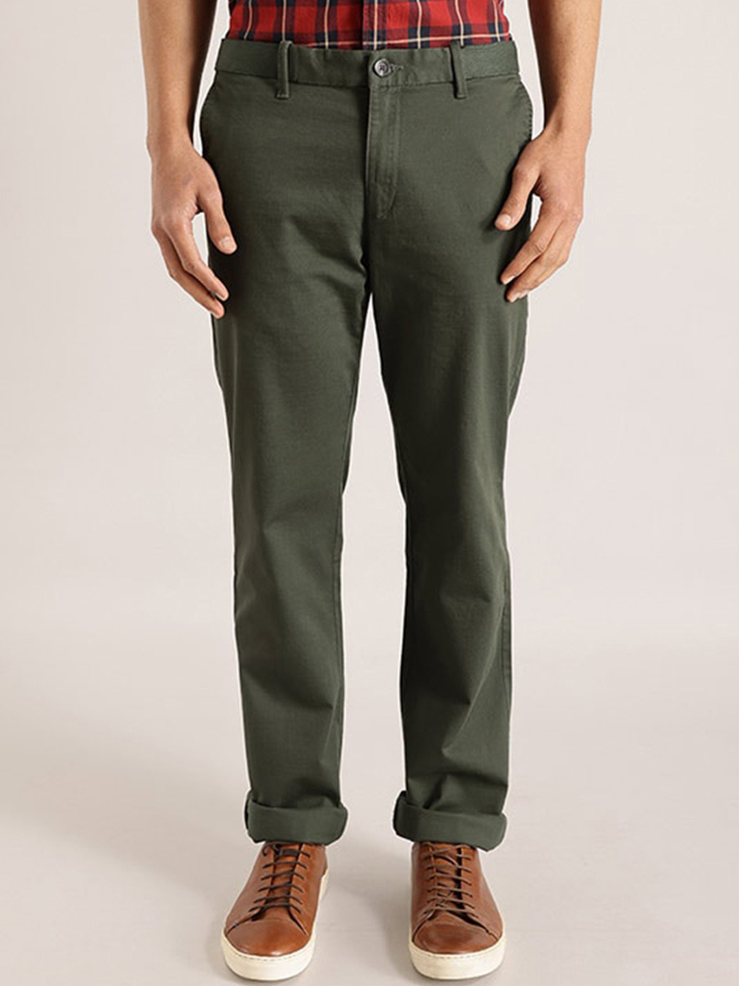 Buy Indian Terrain Men Brooklyn Slim Fit Pure Cotton Chino Trousers ...