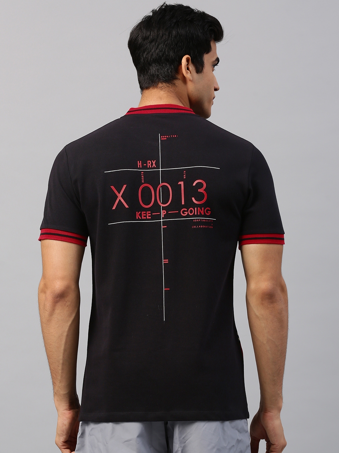 hrithik in tshirt